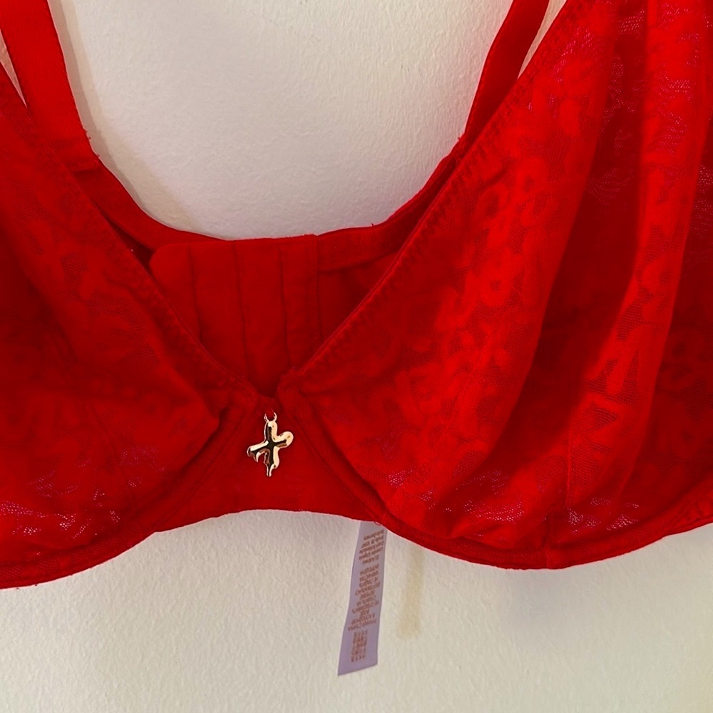 Savage X Fenty Bra 44DD Red Logo UnLined Bra Riahanna Underwire - Picture 3 of 6